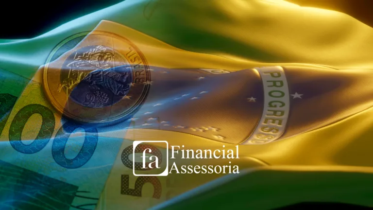 Bandeira do Brasil sobreposta a notas de real e uma moeda de R$1, simbolizando a expansão monetária e seus impactos econômicos.